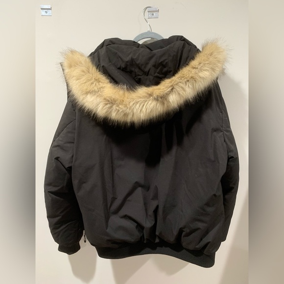 ZARA Men’s puffer with fur hoodie - Picture 5 of 7